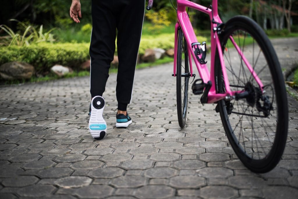 DLF Magnolias 2 amenities - walking & cycling tracks