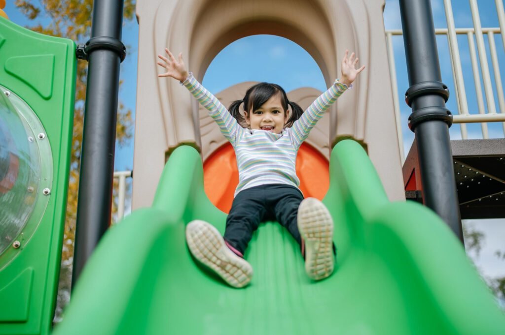DLF Magnolias 2 amenities - kids’ play area